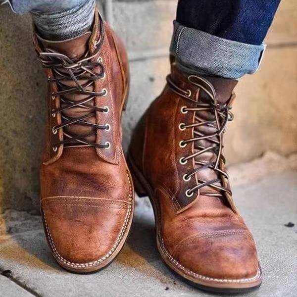 Mens Leather Winter Boots with Thermal Lining and Rubber Lug Sole, Lace-Up Fit