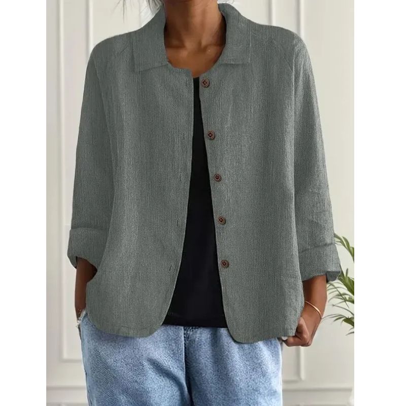 Lightweight Layer Top with Relaxed Fit and Classic Styling