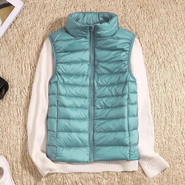 Womens Lightweight Puffer Vest with Full-Length Zip and Quilted Silhouette