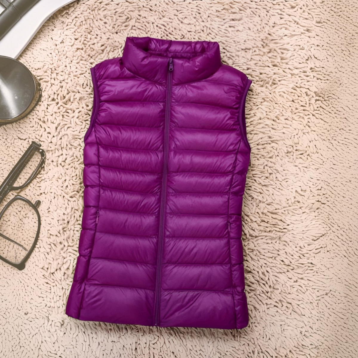 Womens Lightweight Puffer Vest with Full-Length Zip and Quilted Silhouette