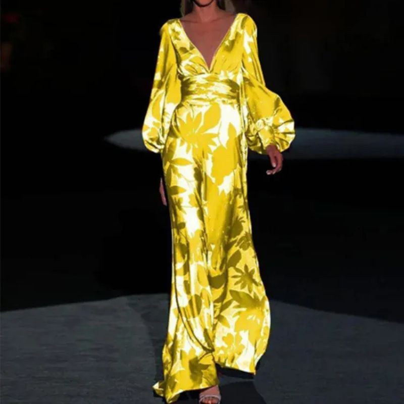 Flowy Maxi Dress with V-Neckline and Defined Waist, Versatile for Any Occasion