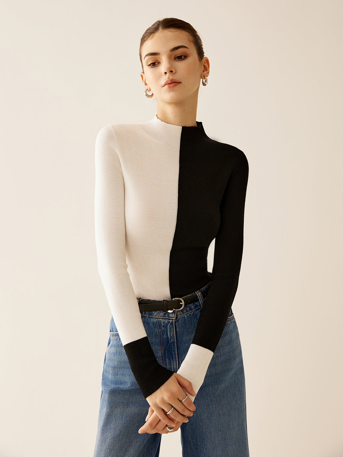 Slim Fit Knit Sweater with Medium Stretch and Wool Blend