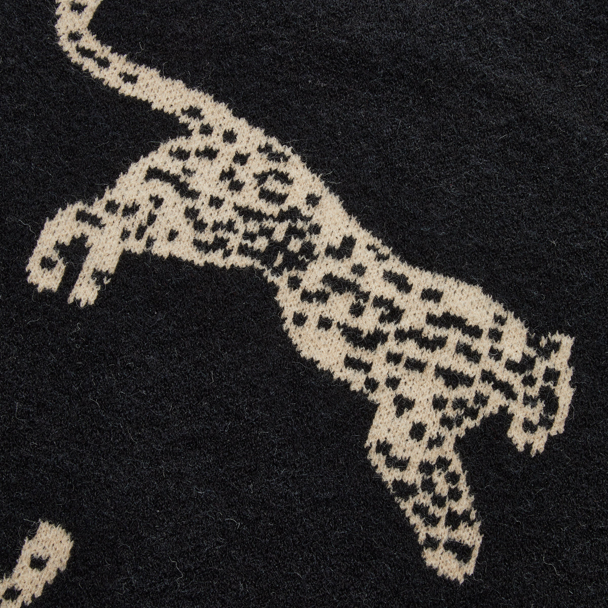High Stretch Knit Sweater with Leopard Print and Regular Fit