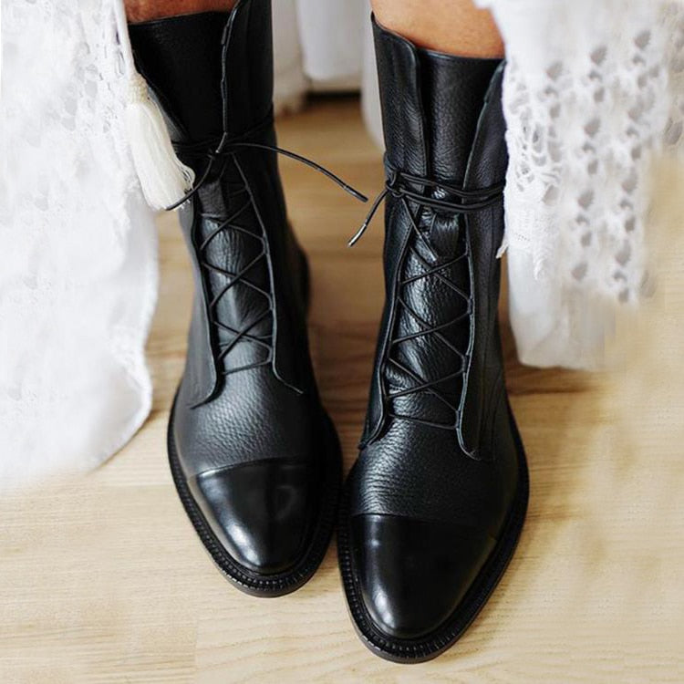 Womens Leather Ankle Boots with Lace-Up Fastening and Removable Insole