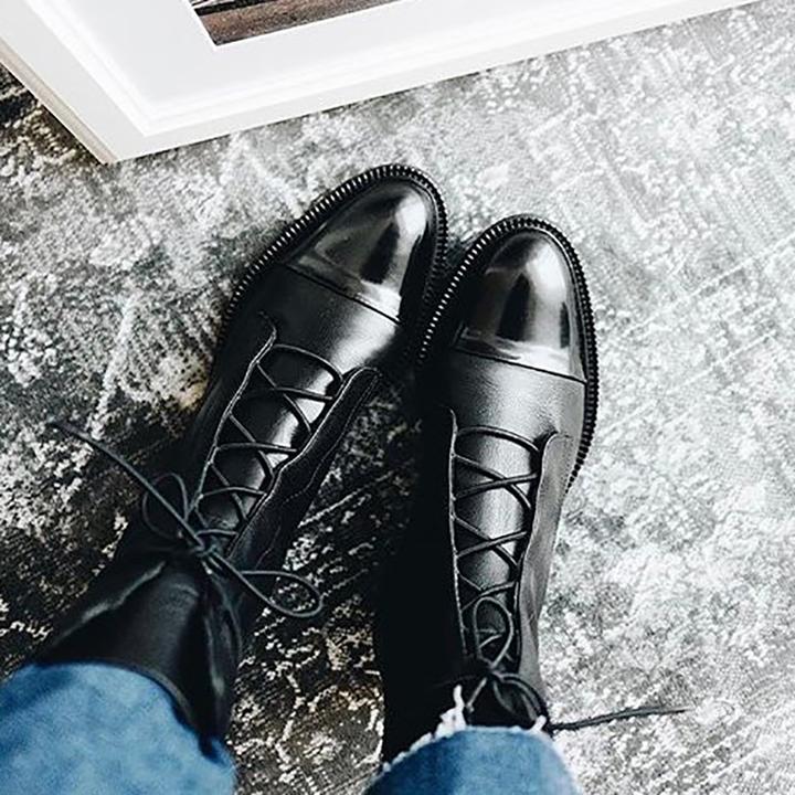 Womens Leather Ankle Boots with Lace-Up Fastening and Removable Insole