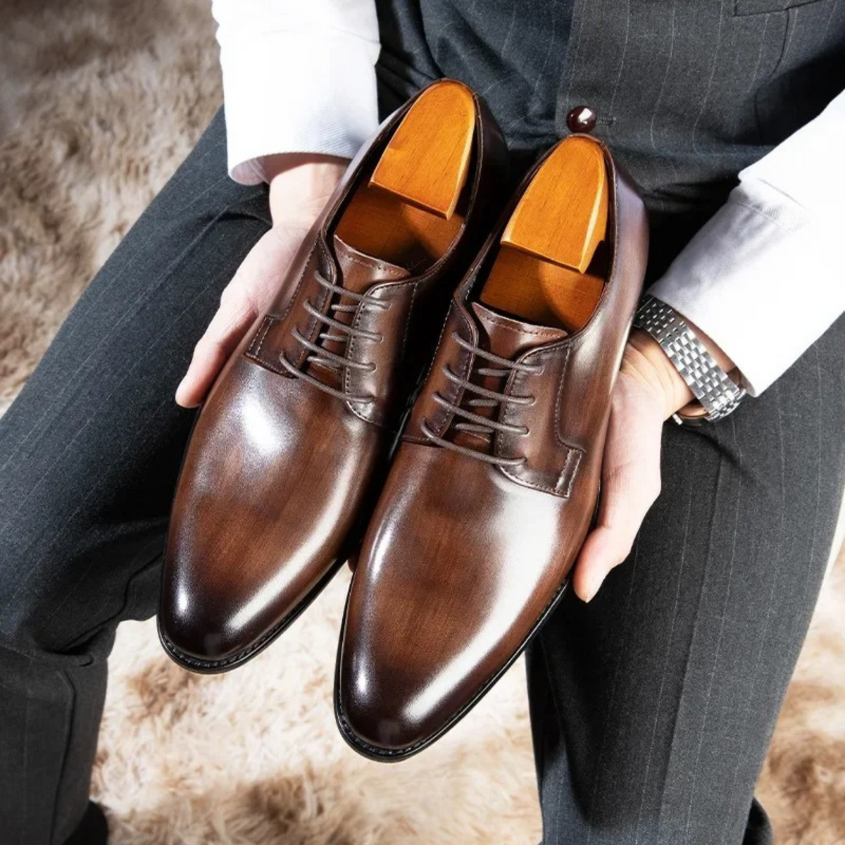 Mens Oxford Dress Shoes with Lace-Up Closure and All-Season Comfort, Polished Leather Finish