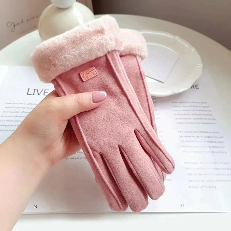 Rechargeable Heated Gloves with Touchscreen Fingers and Three Heat Levels, 8-Hour Battery