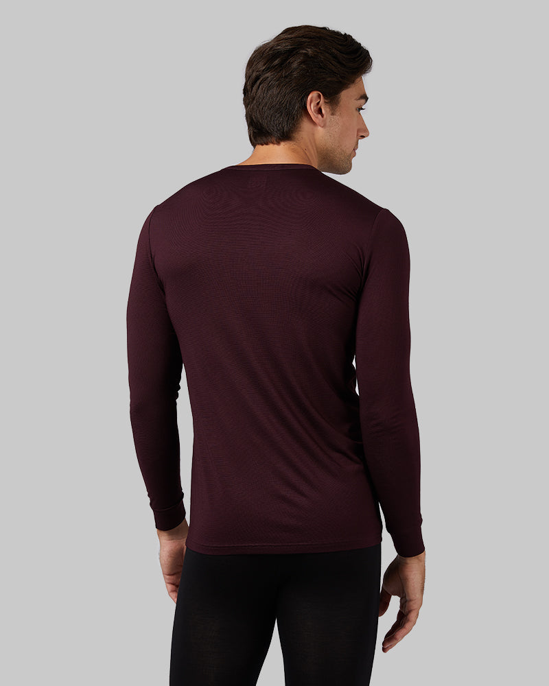 32 Degrees Burgundy _ Men's Lightweight Baselayer Crew Top {model: Zac is 6'3", wearing size M}{bottom}{right} {bottom}{right}