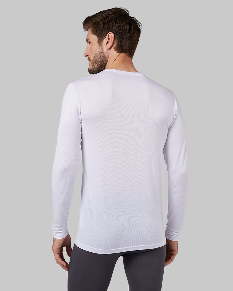 32 Degrees White _ Men's Lightweight Baselayer Crew Top {model: Ryan is 6'2", wearing size M}{bottom}{right} {bottom}{right}