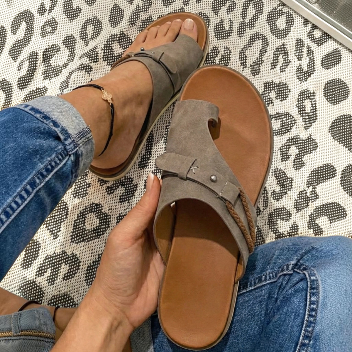 Womens Toe Loop Sandals with Padded Footbed and Flexible Rubber Outsole, Slip on Flat