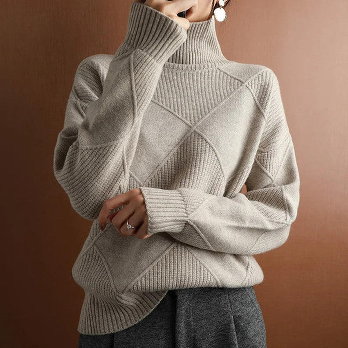 Women Long Sleeve Cashmere Knit Turtleneck Sweater with Ribbed Hem