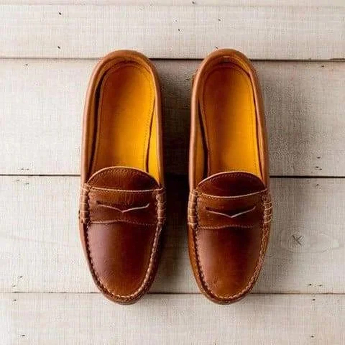 Women Vintage Slip On Loafers with Round Toe and Low Heel