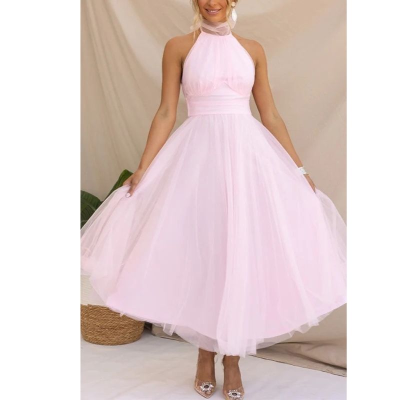 Halter Neck Formal Dress with Fitted Bodice and Flowing Skirt for Weddings