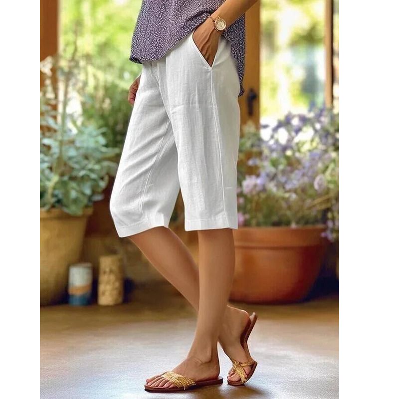Relaxed Fit Summer Shorts with Adjustable Waist and Side Pockets