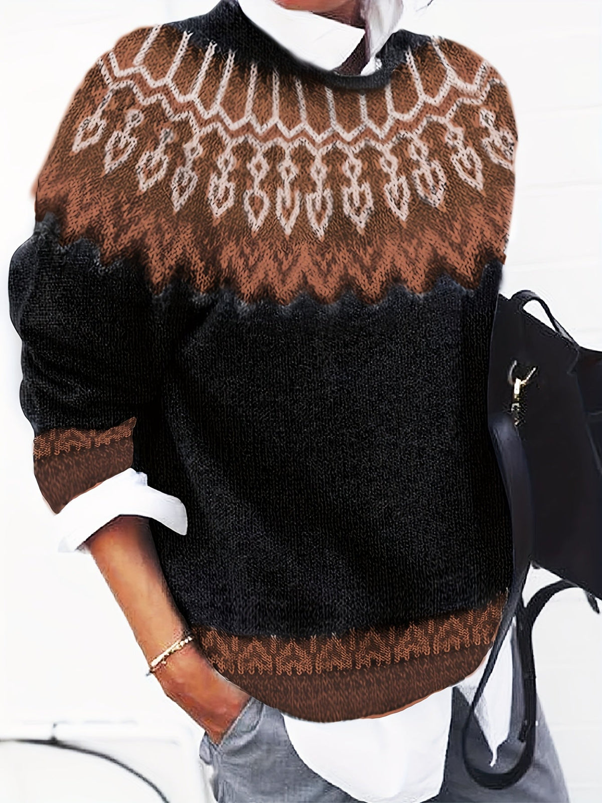 Chunky Jacquard Knit Sweater with Round Neck and Relaxed Fit