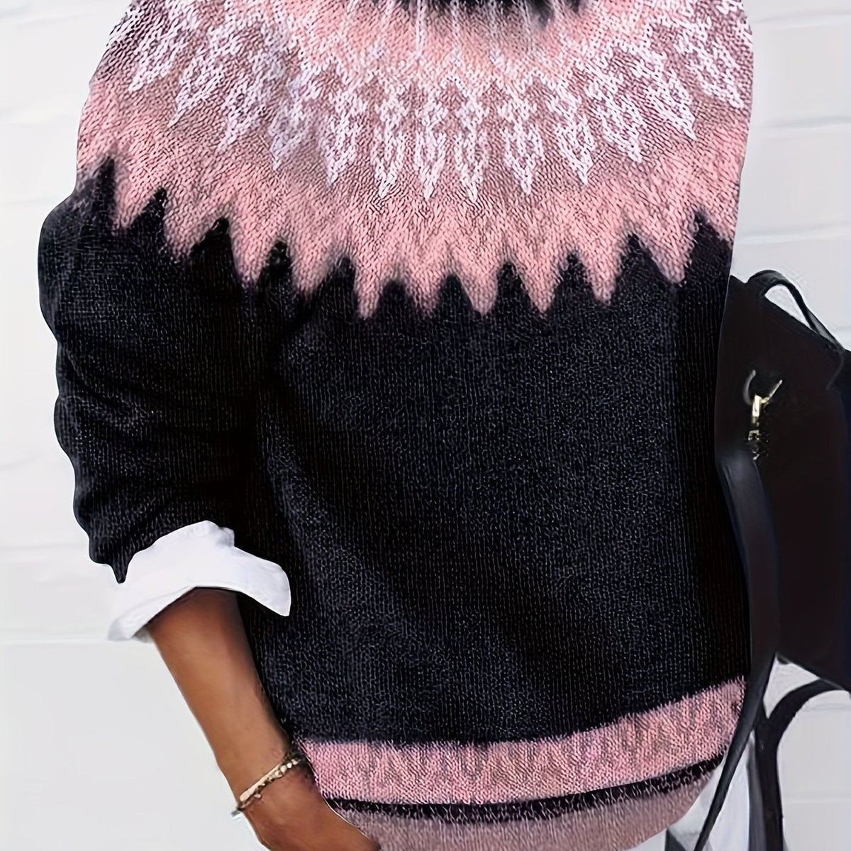 Chunky Jacquard Knit Sweater with Round Neck and Relaxed Fit