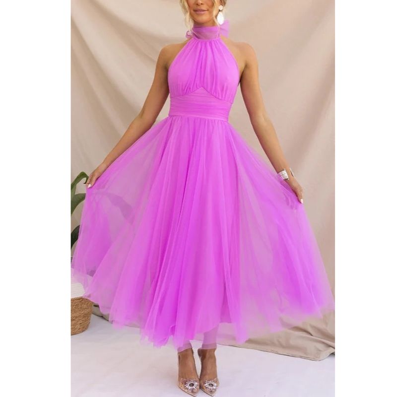 Halter Neck Formal Dress with Fitted Bodice and Flowing Skirt for Weddings