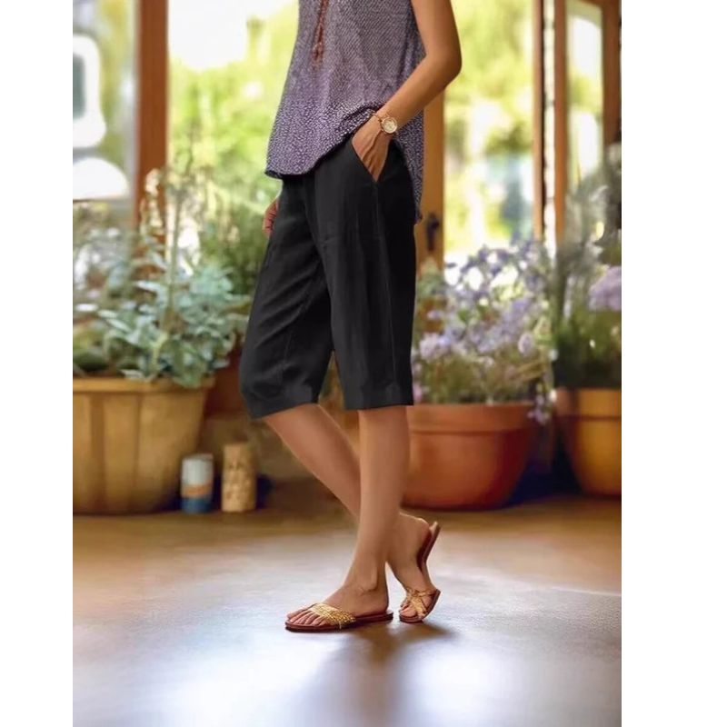 Relaxed Fit Summer Shorts with Adjustable Waist and Side Pockets