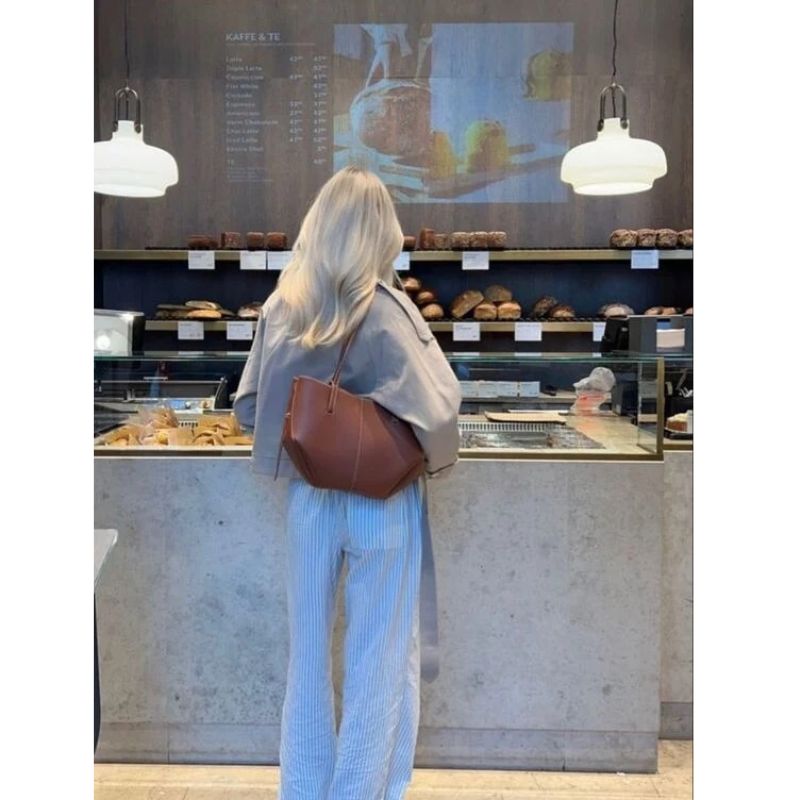 Structured Large Tote Bag with Shoulder Handles for Laptops and Work Essentials