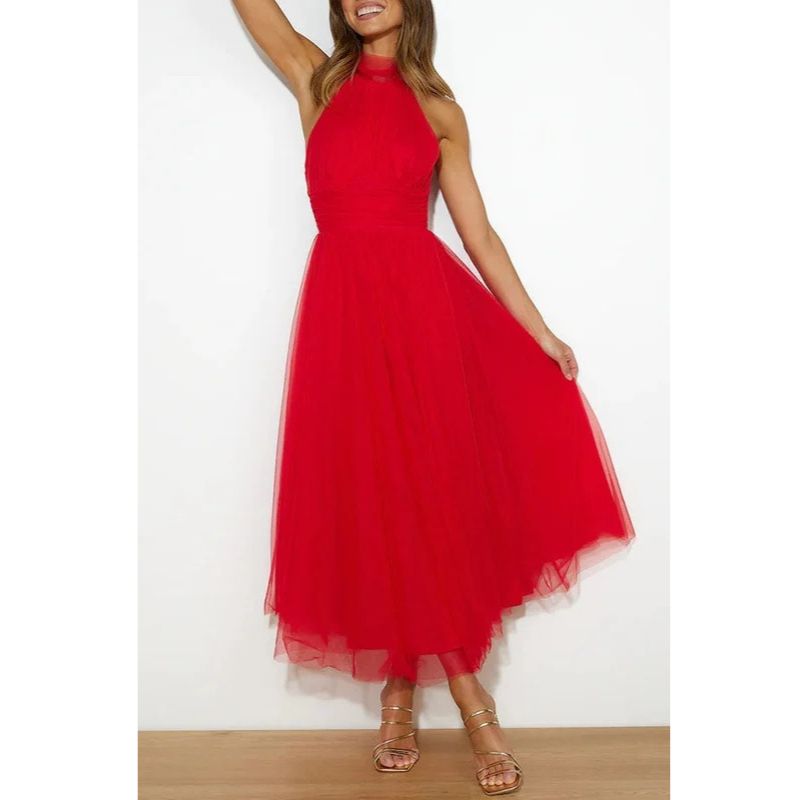 Halter Neck Formal Dress with Fitted Bodice and Flowing Skirt for Weddings