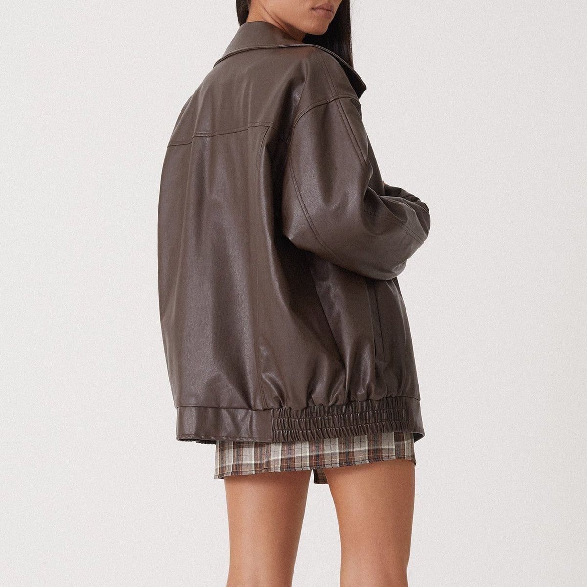 Relaxed Oversized Womens Jacket with Full Zip and Structured Collar, Casual Layering