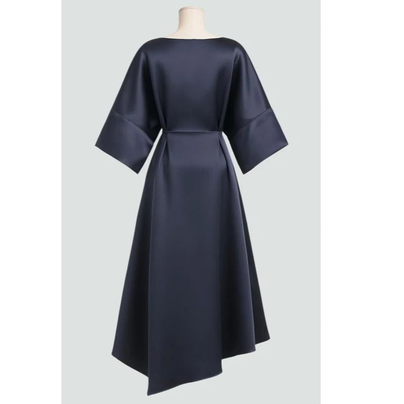 Formal Long Dress with Luminous Fabric and Sleeveless Design