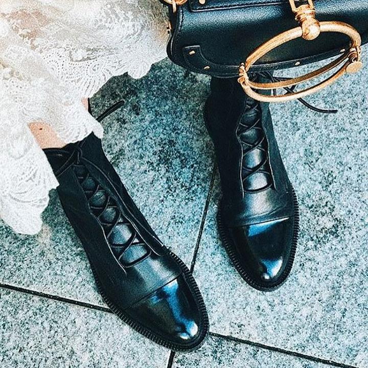 Womens Leather Ankle Boots with Lace-Up Fastening and Removable Insole
