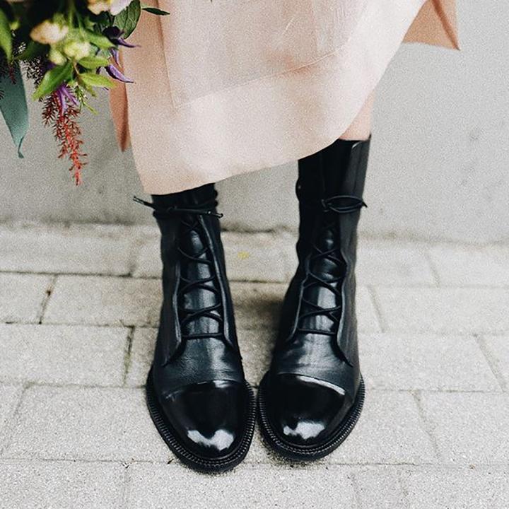 Womens Leather Ankle Boots with Lace-Up Fastening and Removable Insole