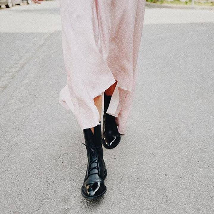 Womens Leather Ankle Boots with Lace-Up Fastening and Removable Insole