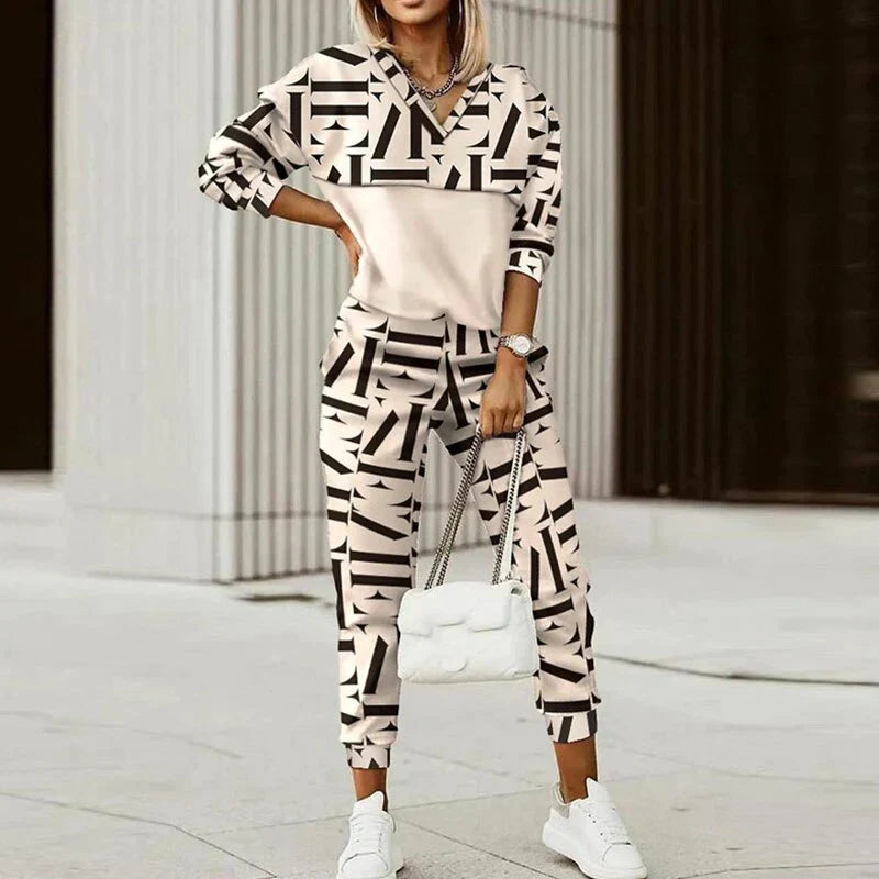 Womens Tracksuit with Front Zipper and Patterned Detail, Relaxed Knit Set