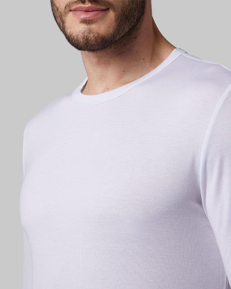 32 Degrees White _ Men's Lightweight Baselayer Crew Top {model: Ryan is 6'2", wearing size M}{bottom}{right} {bottom}{right}