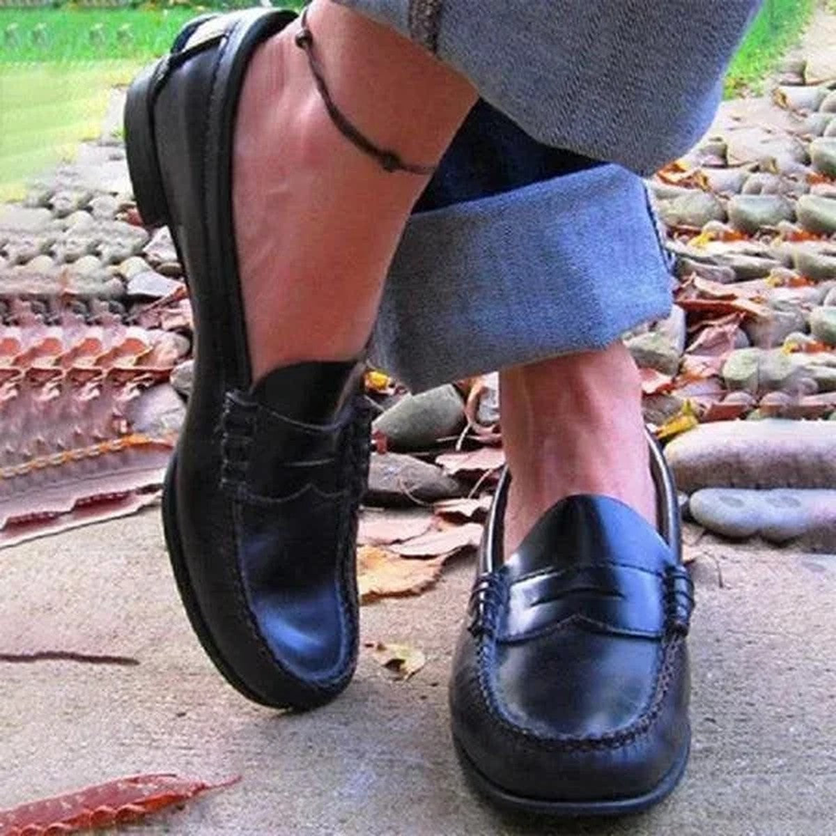 Women Vintage Slip On Loafers with Round Toe and Low Heel